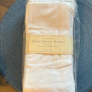 Williams Sonoma Hotel Dinner Napkins - Set of 12